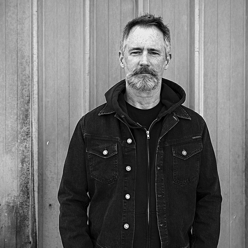 Retrato en blanco y negro de Michael Stewart Foley, autor del libro "Ciudadano Cash"